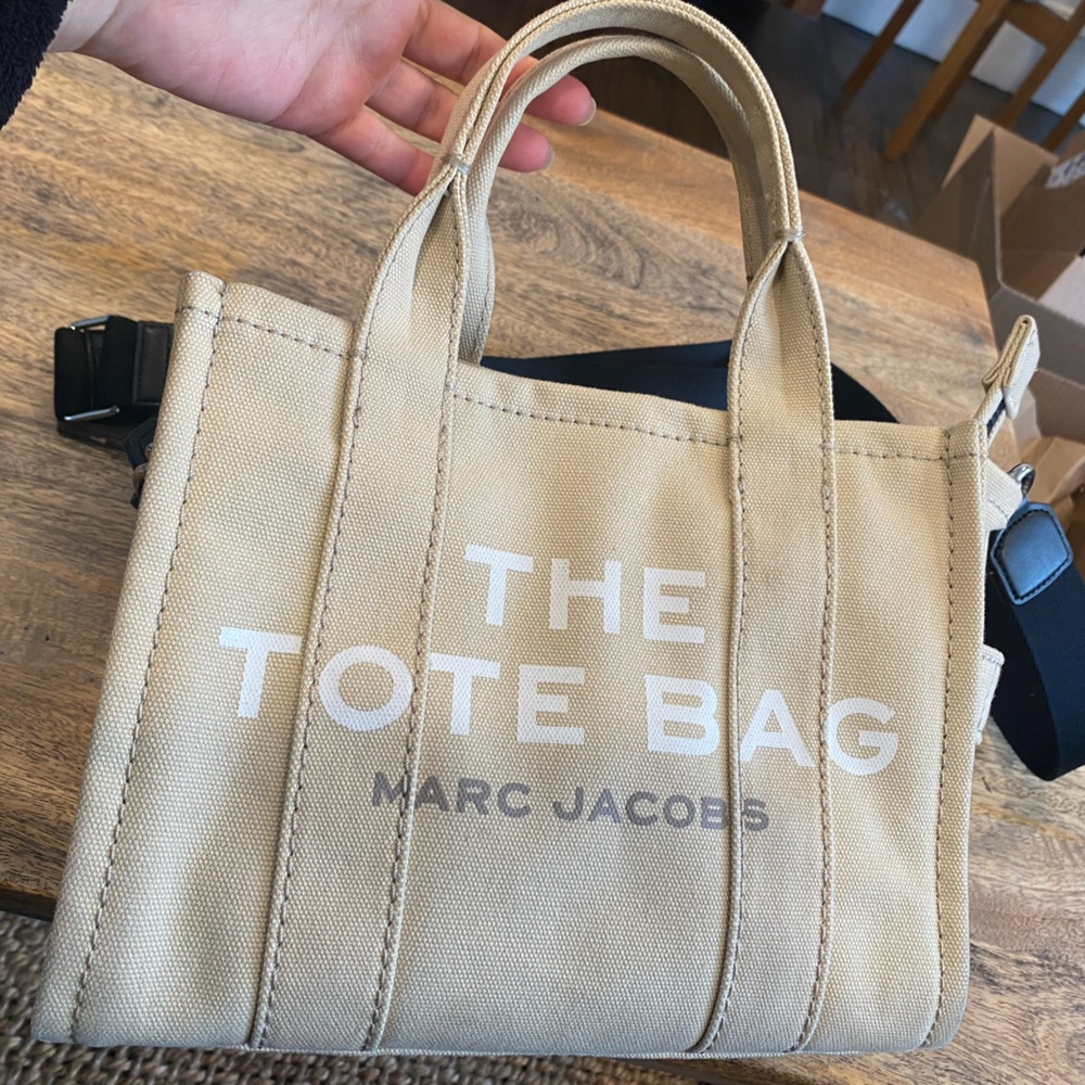 Marc jacobs tote bag canvas medium beige used as new